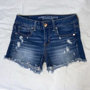 Women’s American Eagle stretch distressed cut out hem‎ midi Jean Shorts size 4